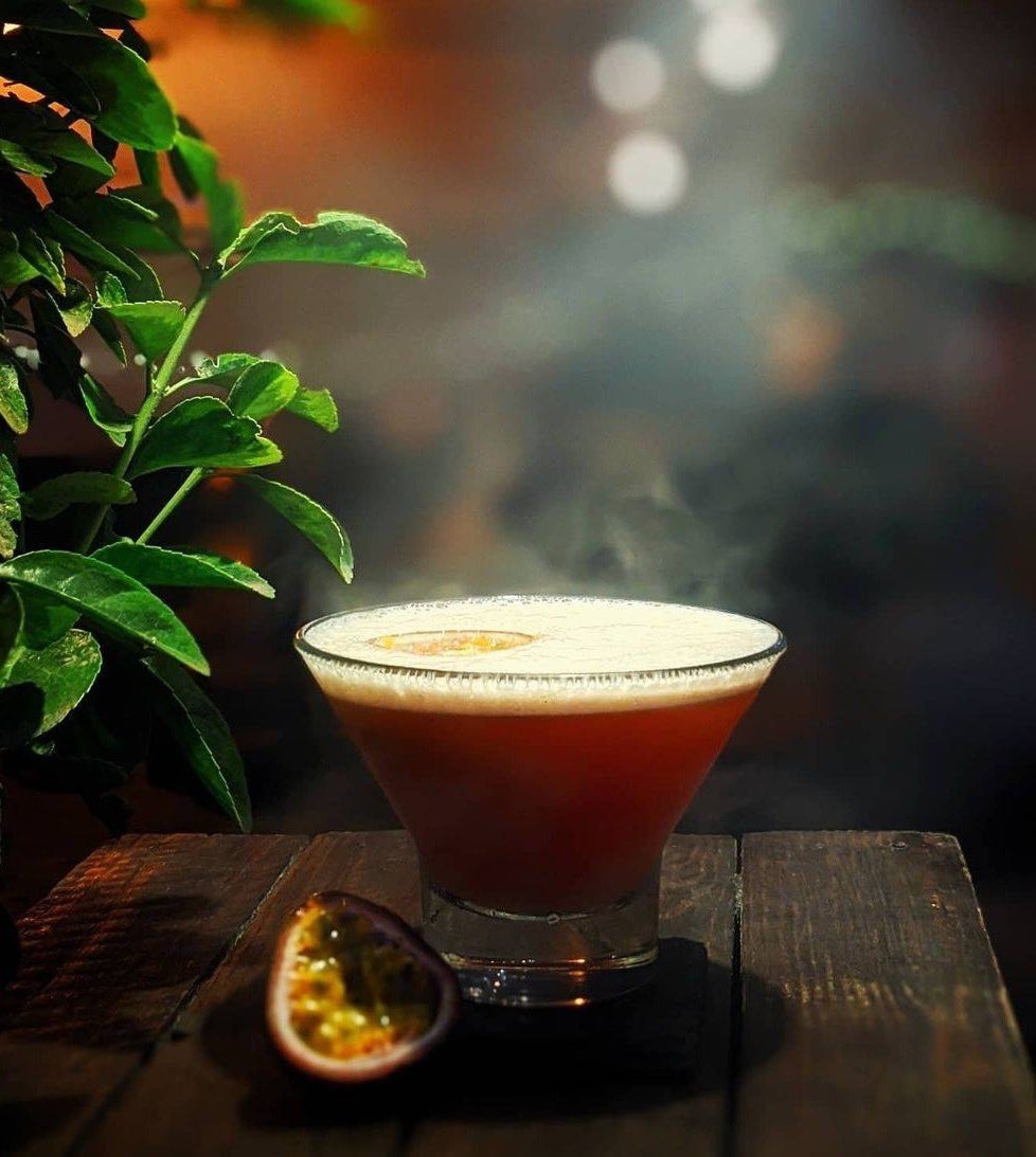 Friday night, what you saying?! 🍹 🎉

Kick-start the weekend with one of our signature cocktails. From our famous zombie to the pornstar martini, we're bound to have something for you to enjoy. 

Tables available both inside &amp; out. Book now: opentable.co.uk/restref/client…