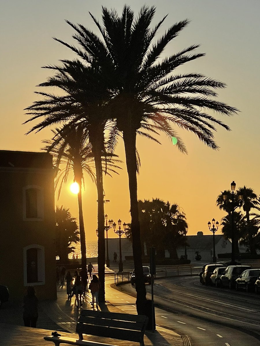 Atardece en Cádiz.
