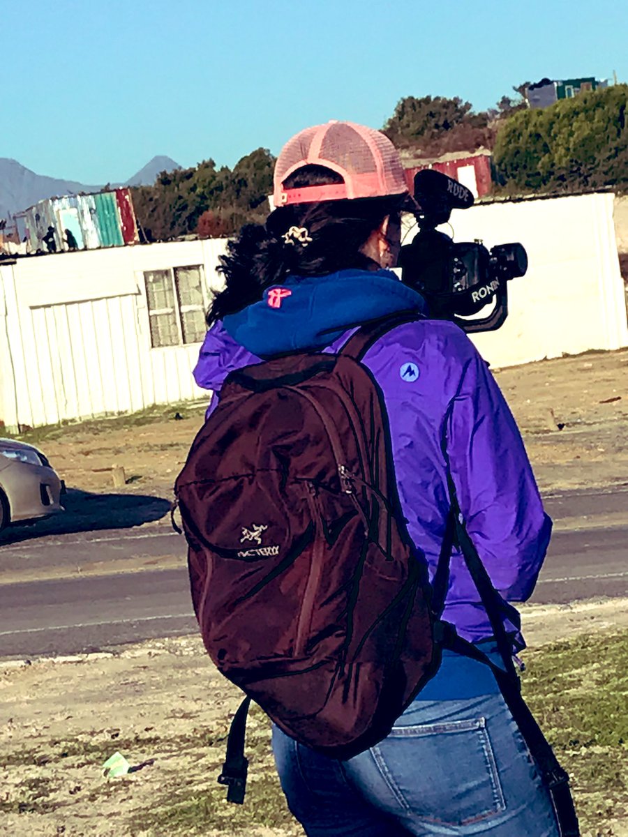 alli_anna_'s tweet photo. Practicing some filming 4 fieldwork in the hood! An afternoon at the park. Ethnographic film loading! *all parental permissions received* #filming4fieldwork #anthro #audiovisual #thephdjourney #fieldworkprep https://t.co/Q64QtwOTVT