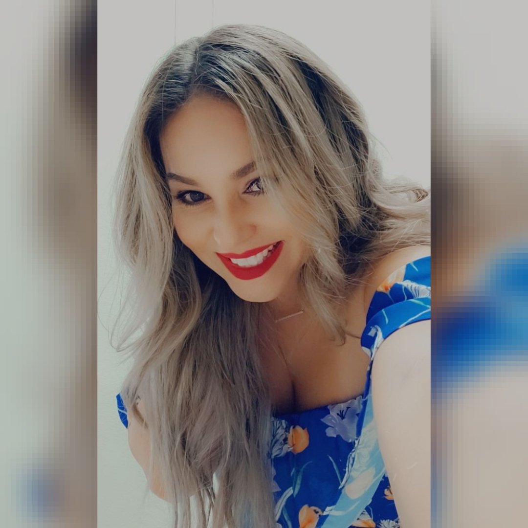 RacheSweeney's tweet photo. 💙Eventually all pieces fall into place. Until then, laugh at the confusion, live for the moment and know that everything happens for a reason.#blue #instagood #love #photooftheday #blonde #longhair #quoteoftheday #lulu #lulus #balyage #followforfollowback #momlife #redlipstick https://t.co/fHlcn7jFaV