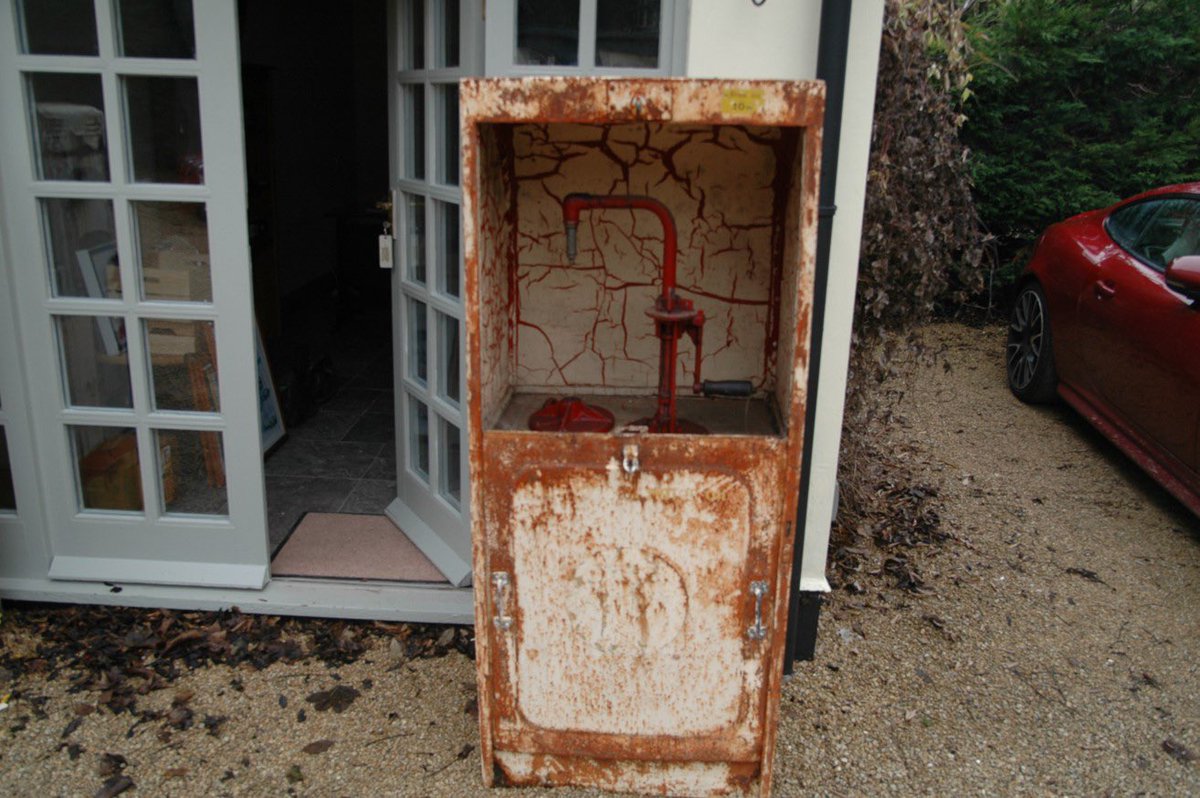 UKREST0RATI0N's tweet photo. UK Restoration’s fully restored 1920’s Oil Cabinet in Shell Livery with hand painted logos. Before and after restoration pictures. 

#shell #oil #restoration #petroliana #restore #signwriting #vintageoilcabinetrestoration #automobilia #shelloil #oilcabinet #ferrari #vintageshell https://t.co/FFOuKsylo2