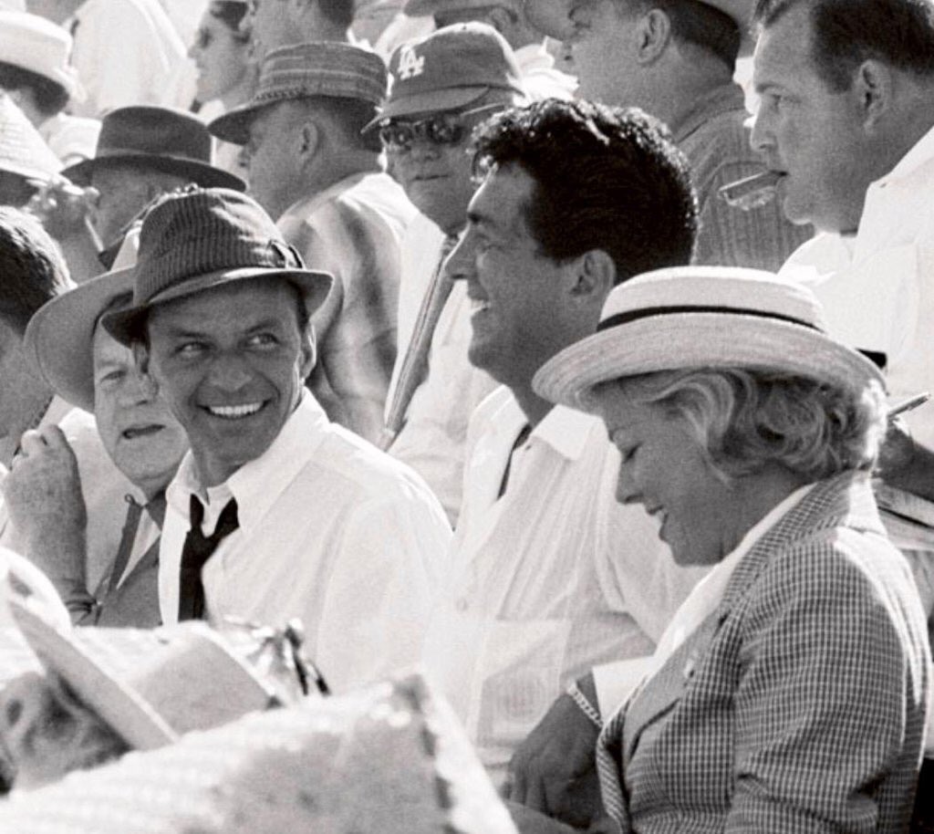 BeschlossDC's tweet photo. Frank Sinatra and Dean Martin at 1959 World Series @Dodgers vs. @whitesox: #Abrahamson https://t.co/6yKEWwoViw