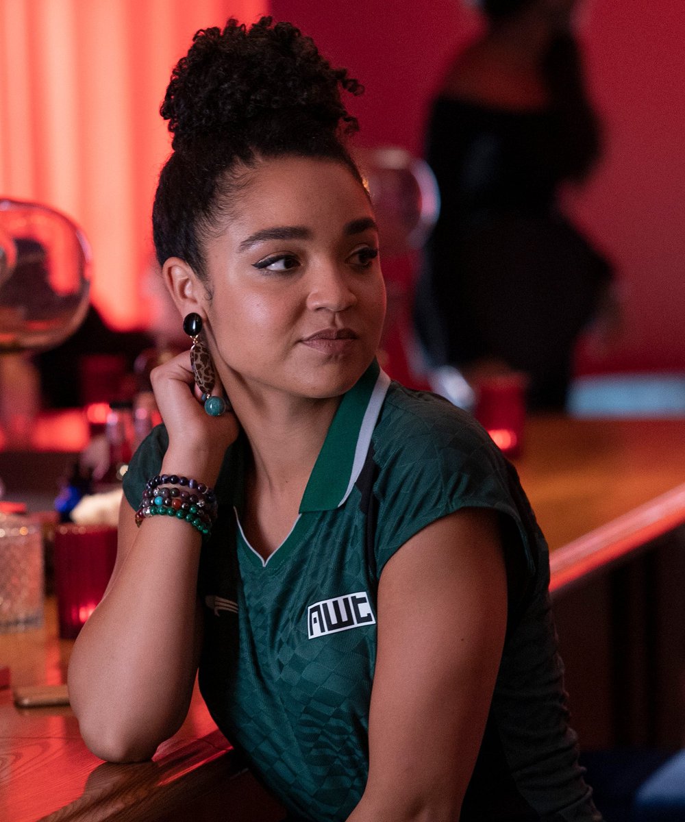 lacurvadelamod's tweet photo. ¡El estilo de #KatEdison de @TheBoldTypeTV es 🔥🔥🔥🔥! https://t.co/f6DA45zuWp