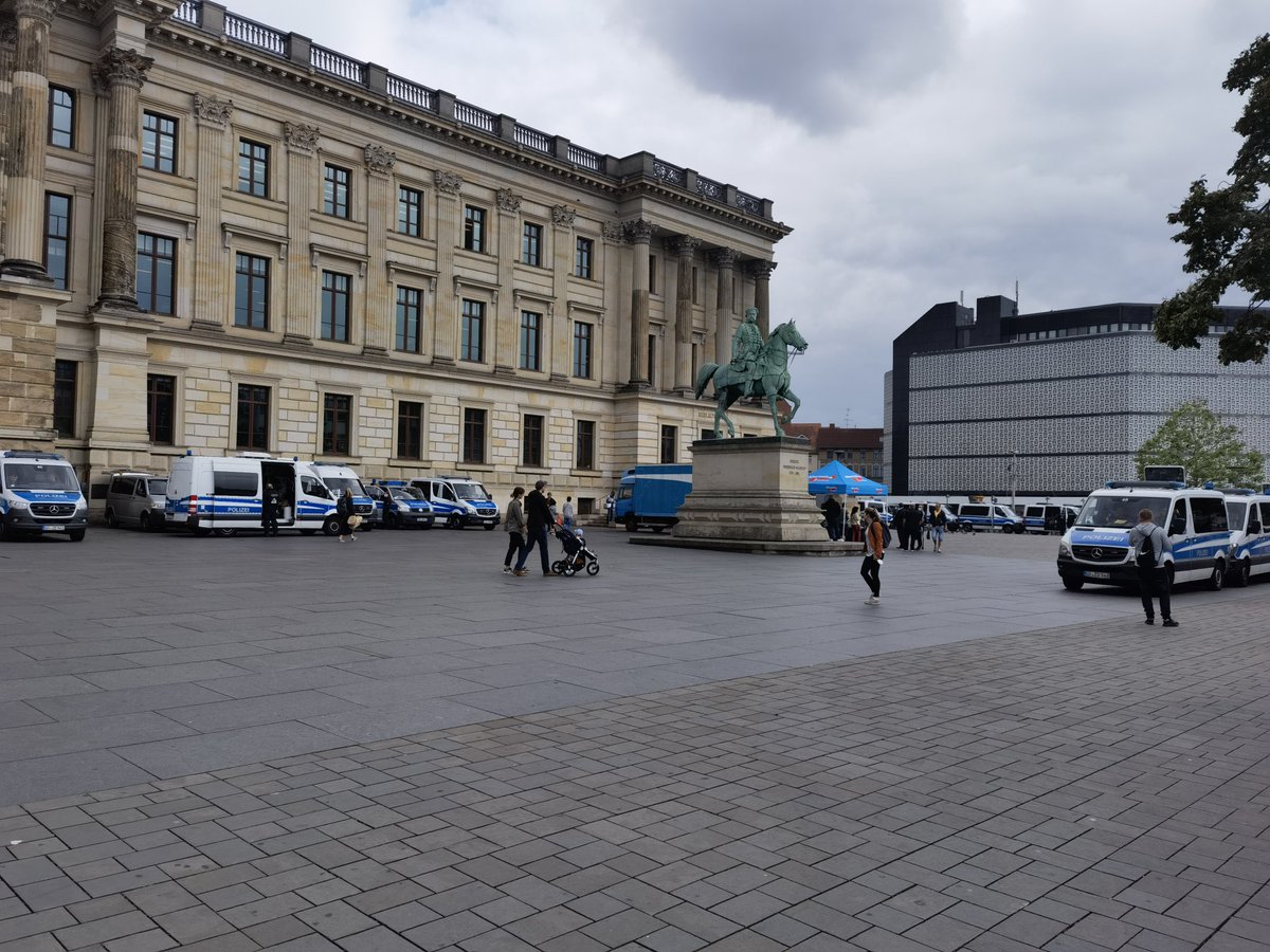 Archicone's tweet photo. @OKirchmair Da steht ein Stand... https://t.co/J6W7sjdSOb