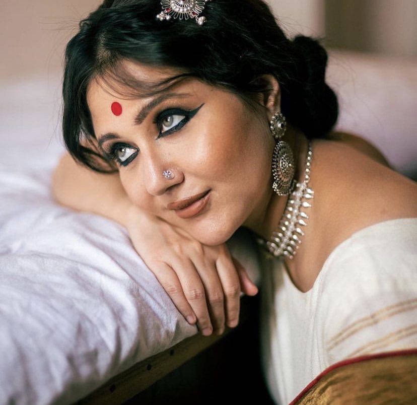 filmfare's tweet photo. ‘Uffff’ 
That’s all that comes to our minds after seeing these pictures of @swastika24. https://t.co/p3lMAMBlMX