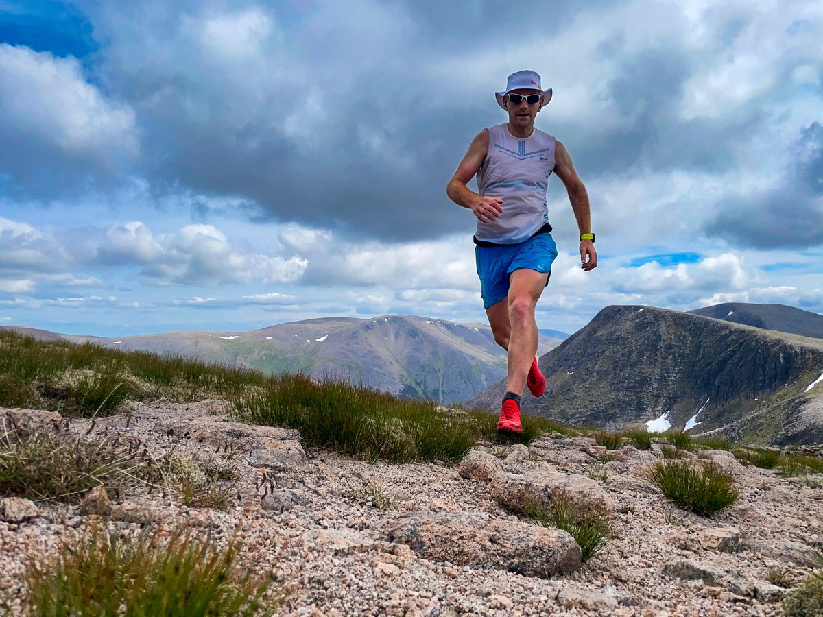 GetActiveRunnin's tweet photo. It’s that time of year again ☀️ + ⛰ = S/LAB Bob Hat #PartyHat!!⁣
⁣
#TimeToPlay #SalomonRunning #SuuntoRun  #TekoSocks #ActiveRoot #DiscoverGinger⁣ @SalomonSports @SalomonRunning https://t.co/rEcrGPnOy4