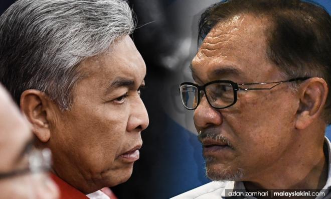 RajaPetra's tweet photo. Tonight was the beginning of the end for Umno President Ahmad Zahid Hamidi, and by extension, that also means the end of Anwar Ibrahim as well -- since both their fates are linked like Siamese twins. https://t.co/bYCi7t7DCZ