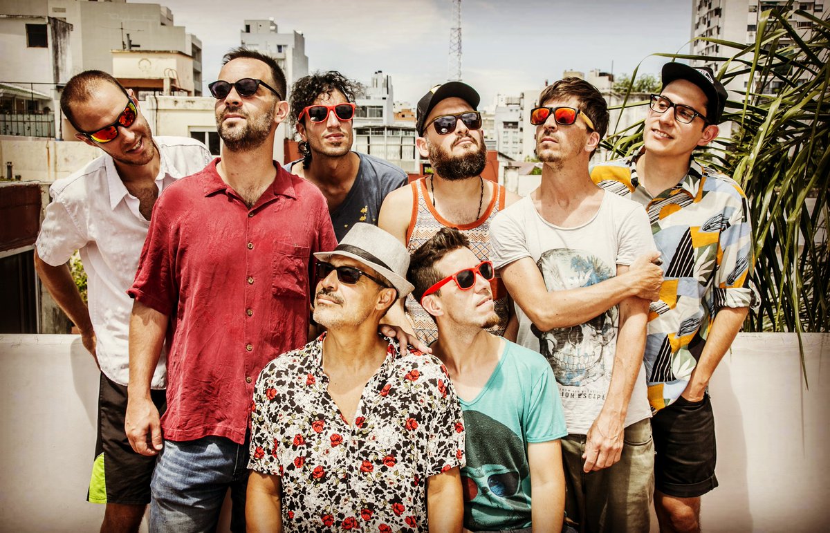 Piringundines's tweet photo. Salió el sol ☀️ pongamos musica
Punta Terraza y Sesión en vivo ahora en Youtube y todo cambia 🎧
#Sol #Musica #PuntaTerraza #LosPiringundines #Streaming https://t.co/KyNxL996NC