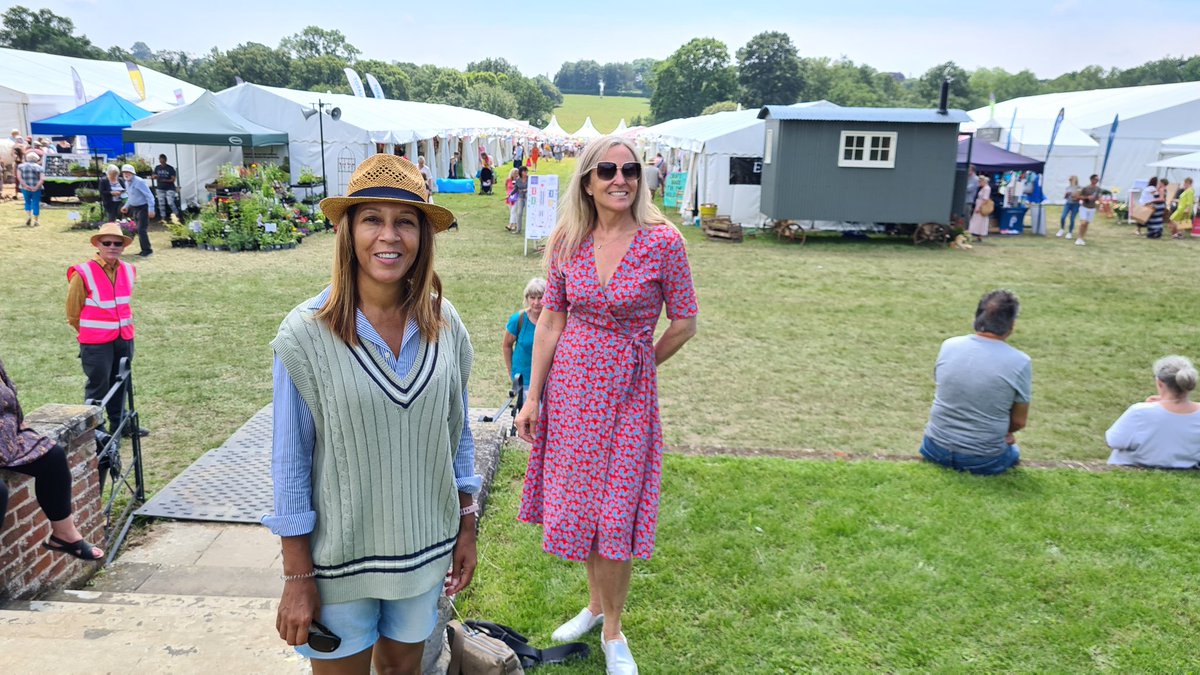 Delightful visit to the @wealdentimes #MidsummerFair at @HolePark in #Benenden today; 200 fantastic stalls amidst beautiful grounds and gardens. Visit this Sunday, no pre booking required, and enjoy a great showcase of #Kent independent businesses here in the #Weald @VisitKent
