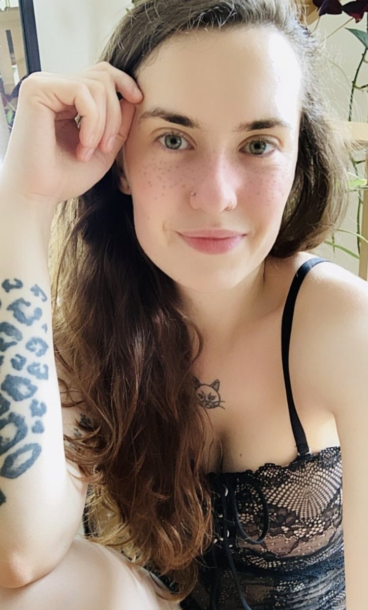 Goddess JRR Toequeen tweet media