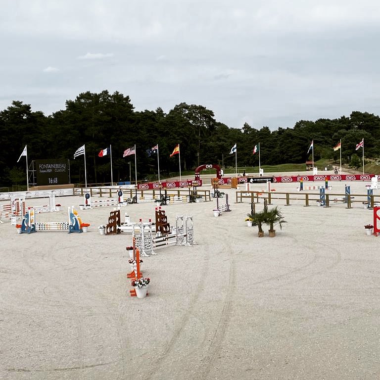 La piste du Grand Parquet de Fontainebleau préparée par Grand Prix Évents est parée pour les Open d’Ile de France Poneys ! 

Dirigeants et enseignants, les élus et les permanents du CREIF vous attendent samedi à 18h sur le stand du CREIF pour un pot de l’amitié 😃 !