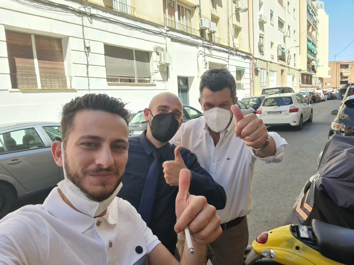 Quien ha dicho que las captaciones un viernes por la tarde, con muchísimo calor y jugando nuestra #seleccion no se pueden hacer. #tomasmeabe semiesquina con la calle #antoniolopez y después nos vamos a ver el fútbol. #todosconespaña #seguimos #antillagrupoinmobiliario