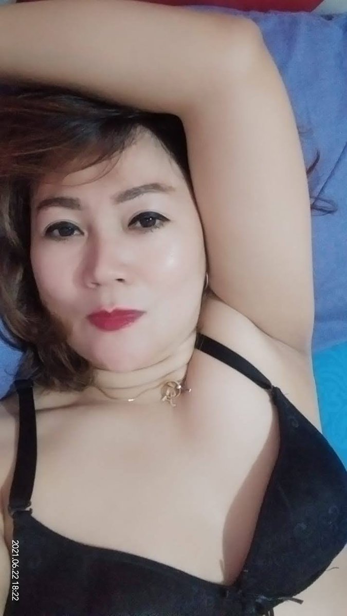 sarah_ryo's tweet photo. Panas,pengen dicium brondong https://t.co/tkdHpiwTAT