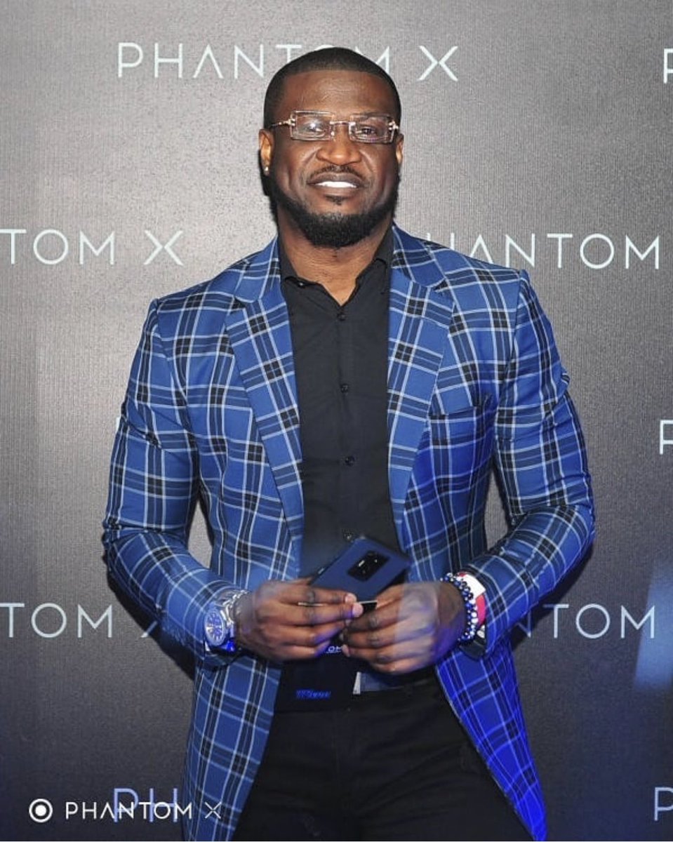 PeterPsquare's tweet photo. About last night @tecnomobileng Phantom X Launch📱#BeBoldBeXtra
#PhantomXLaunch Cc @official2baba @iambangalee @officiallindaikeji @mercyjohnsonokojie @officialbovi @realomosexy https://t.co/hMJepZbLJy