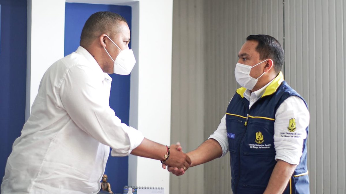 En #Riohacha #LaGuajira , Subdirector para la Reducción del Riesgo @GuilleVelGra, realiza seguimiento con <a href="/AlcaldiaRcha/">Alcaldía de Riohacha</a>, al avance de ejecución en las obras de mejoramiento de la capacidad hidráulica que se adelantan en el cauce del  #RíoTapias. #InfraestructurasResilientes