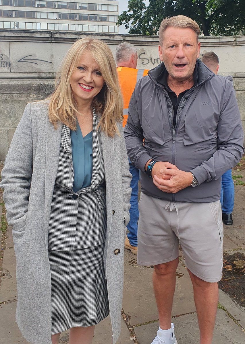 taylor1612's tweet image. It strange tha the Northern Ireland HMRC can come up with a plan to help all of it's tax paying citizens. Inc any excluded individuals left out originally. Tell me WHY CANT YOU ?
WHAT'S COMPLICATED OR DIFFICULT RISHI
I've paid all my tax 
 @ExcludedUnity