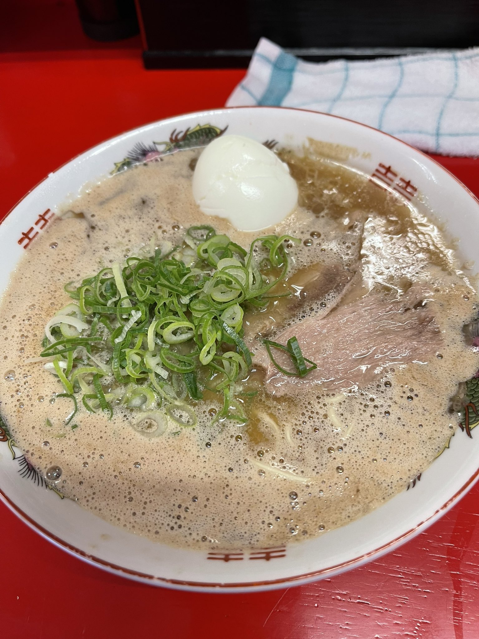 ガヤガヤ ガヤの会 いや 楽しかった 笑 久々に朝まで配信 疲れた頭と身体には もちろん 豚骨ラーメン さてさてさ て 朝ラーと言えば 駒屋 さん 何と 7 00から開いてる Luc8 バカラ ｌ Tra ライブ配信 ゲーム