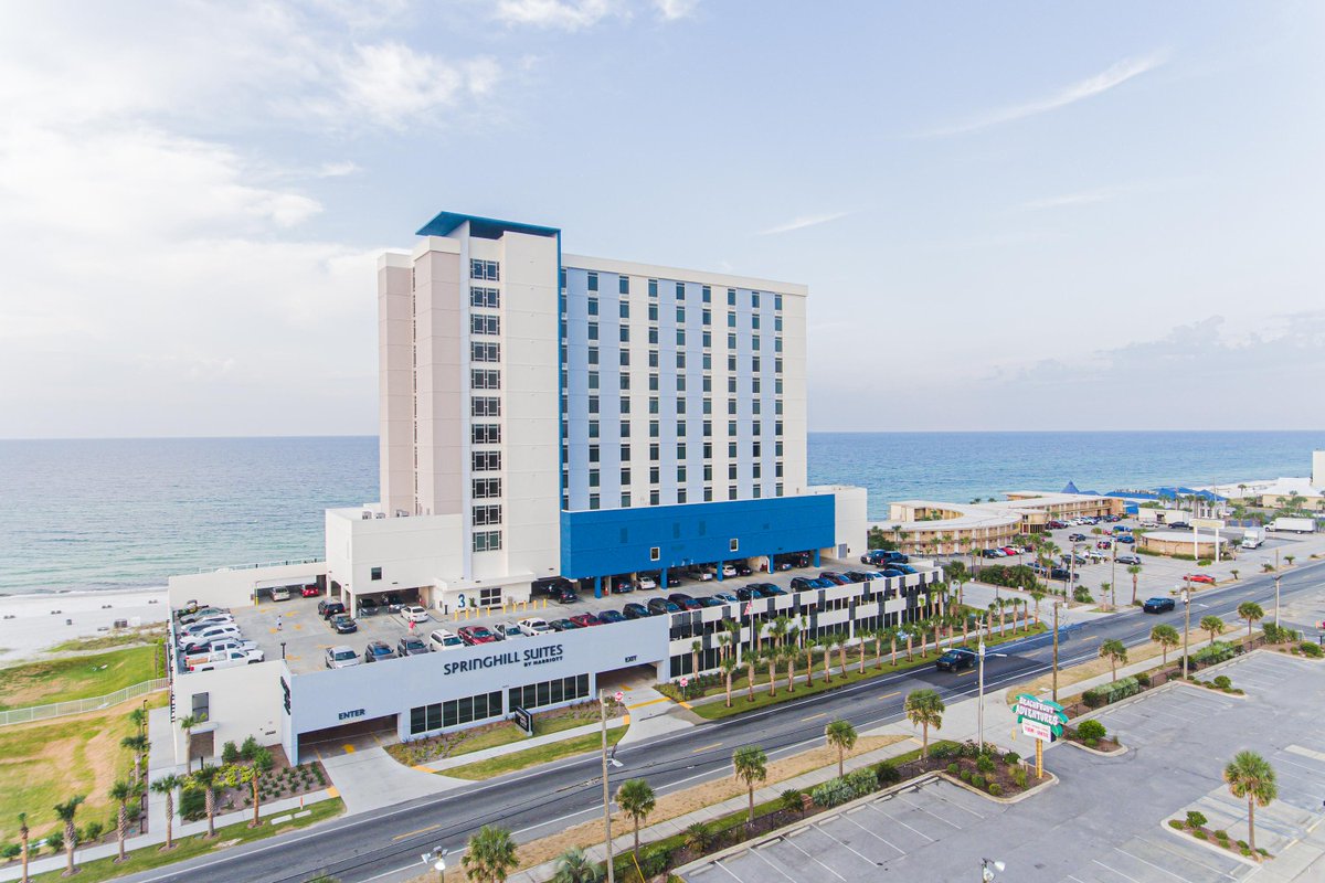 Are you looking for a family friendly vacation spot right on #PCB? We know a place! 😉