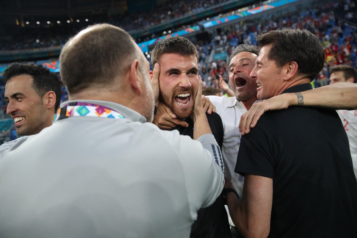 SEFutbol's tweet photo. 😉 Nosotros lo sabíamos.

🤗 Ahora lo sabéis TODOS.

🔝 UNAI, ERES E N O R M E.

#SomosEspaña 
#EURO2020 https://t.co/oCpRiyBIUm