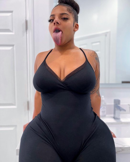 Retweet you fav 🖤 https://t.co/6XxxqKdpdr