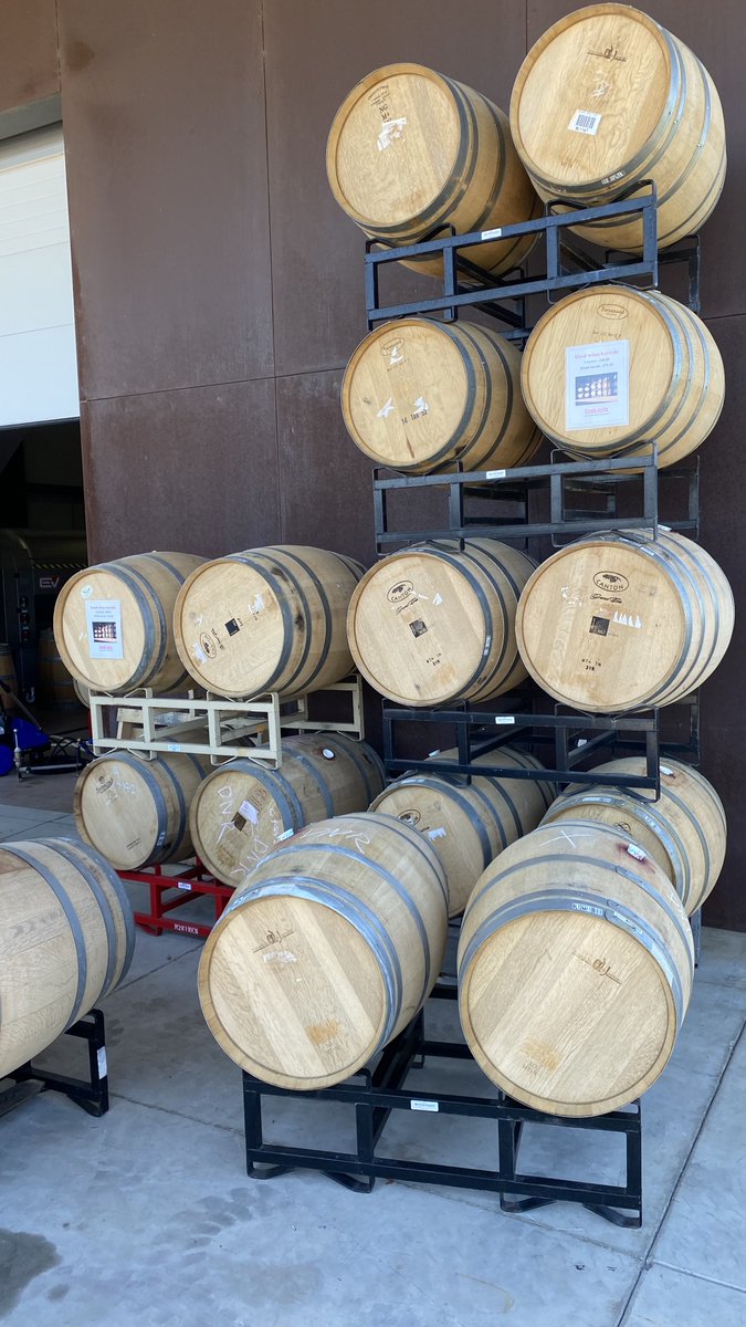 m2 Wines tweet media