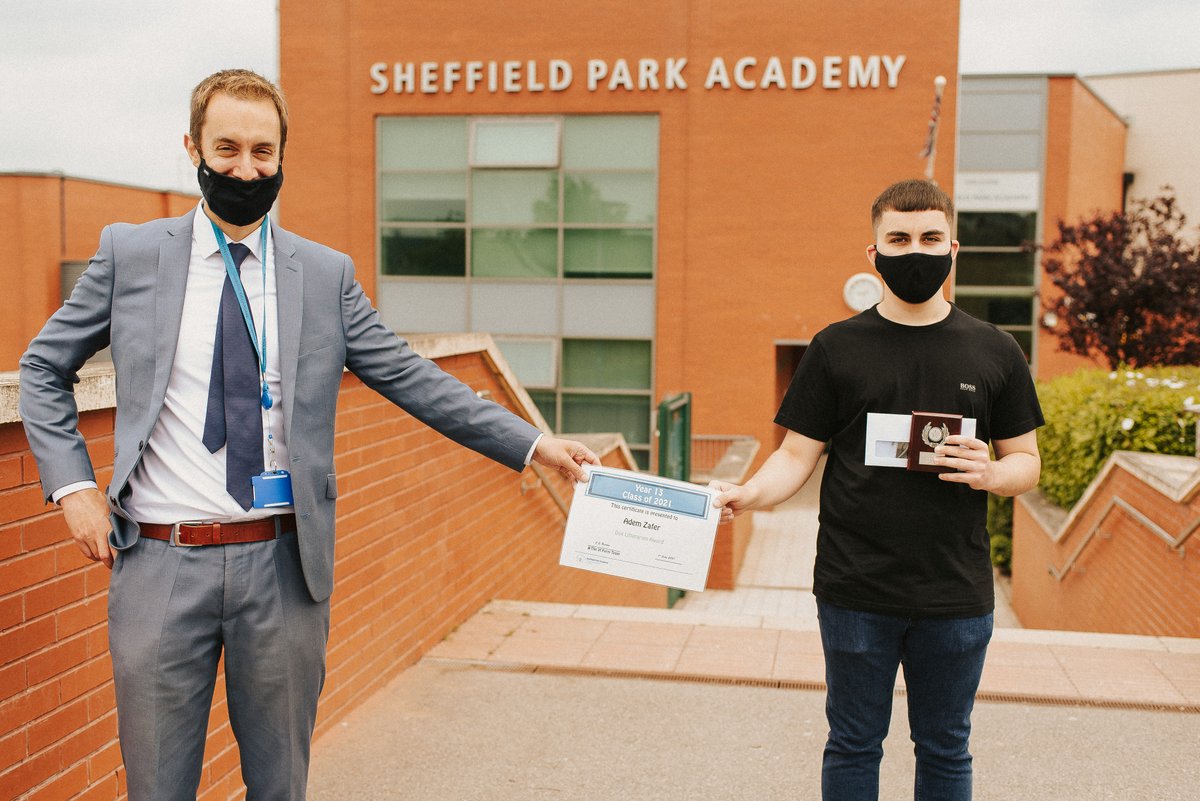 The Dux Litterarum Award 2021 has been presented to Adem for outstanding effort, hard work &amp; persistence. He is a credit to his teachers, VI Form, the school &amp; most of all, his family. Congratulations Adem 👏