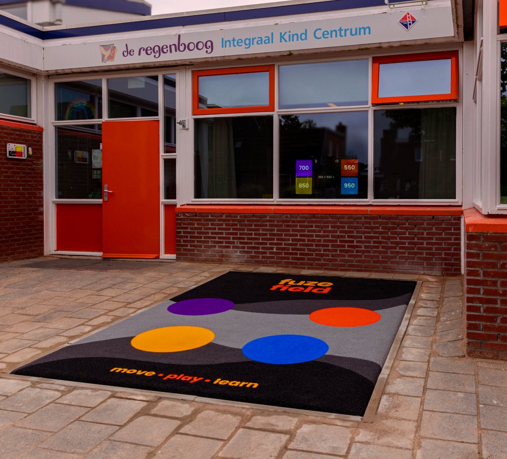 FuzeField's tweet photo. Deze week hebben we een FuzeField geplaatst bij IKC De Regenboog in Almere-Haven. Veel speelplezier!
#fuzefield #fuzen #bewegendleren #primaironderwijs #schoolplein #onderwijsinnovatie https://t.co/FWKUzhprYW