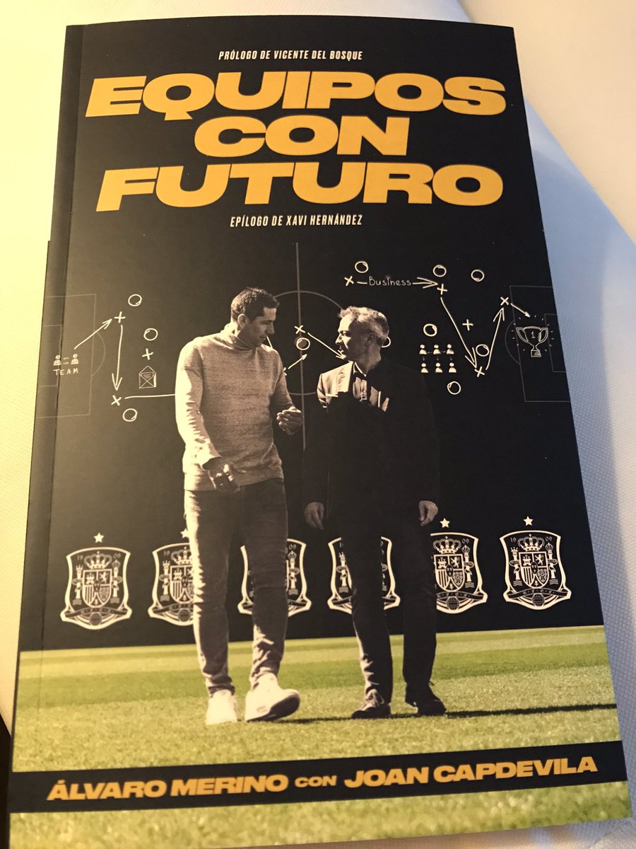 ehp200's tweet photo. Queridos @alvaromerino y @capde11: Buen día hoy para haber recibido vuestro libro! ⚽️🇪🇸Muchísimas gracias por la dedicatoria! Contad conmigo para reflexionar sobre cada uno de sus párrafos. @359formacion #equipazo #futuro #deporte #empresa #objetivosextraordinarios https://t.co/J9wv7KTFku