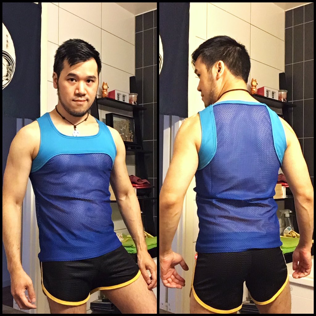 KeigoMak's tweet photo. I was so satisfied with the #tanktop design I’ve decided to make another one in other colours. I was inspired by my never-used scuba fabric for my Team Aqua cosplay 💦💙

#singlet #muscleshirt #summer #clothes #sewing #diy #serger #overlock #coverlock #harness #blue #indigo #aqua https://t.co/84kw11z14C