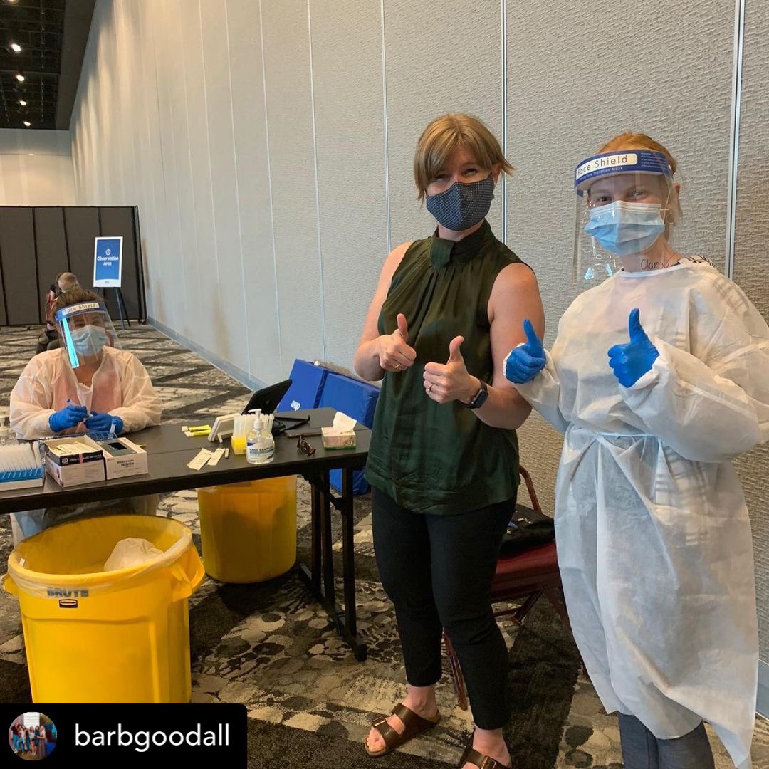 👍 Happy Vaccine Day 👍 The rapid testing team is tickling noses @hfxconventions that are waiting their 15 mins in the hooray zone 🙌 Every 100th nose wins a prize 🥳 Let’s do this Nova Scotia!  #testtoprotect #vaccineclinic #halifax @DowntownHalifax