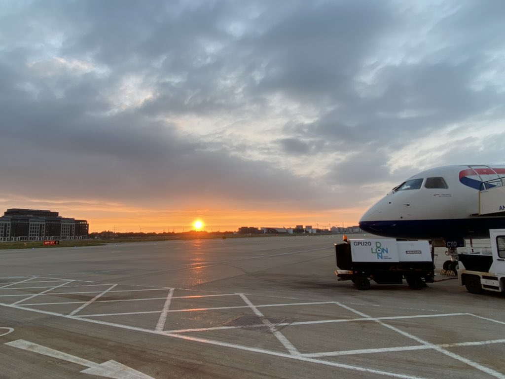 darrenref1's tweet photo. Yesterday morning around the airfield. A nice sunrise from outside of the office with some reflection time at the end of the runway #opslife #aerodromeops #ops6 https://t.co/9oxAl387fp