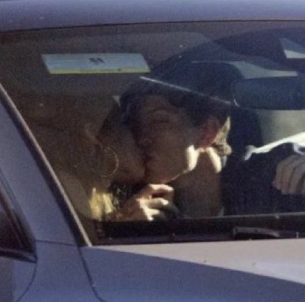 um idk who to be jealous of