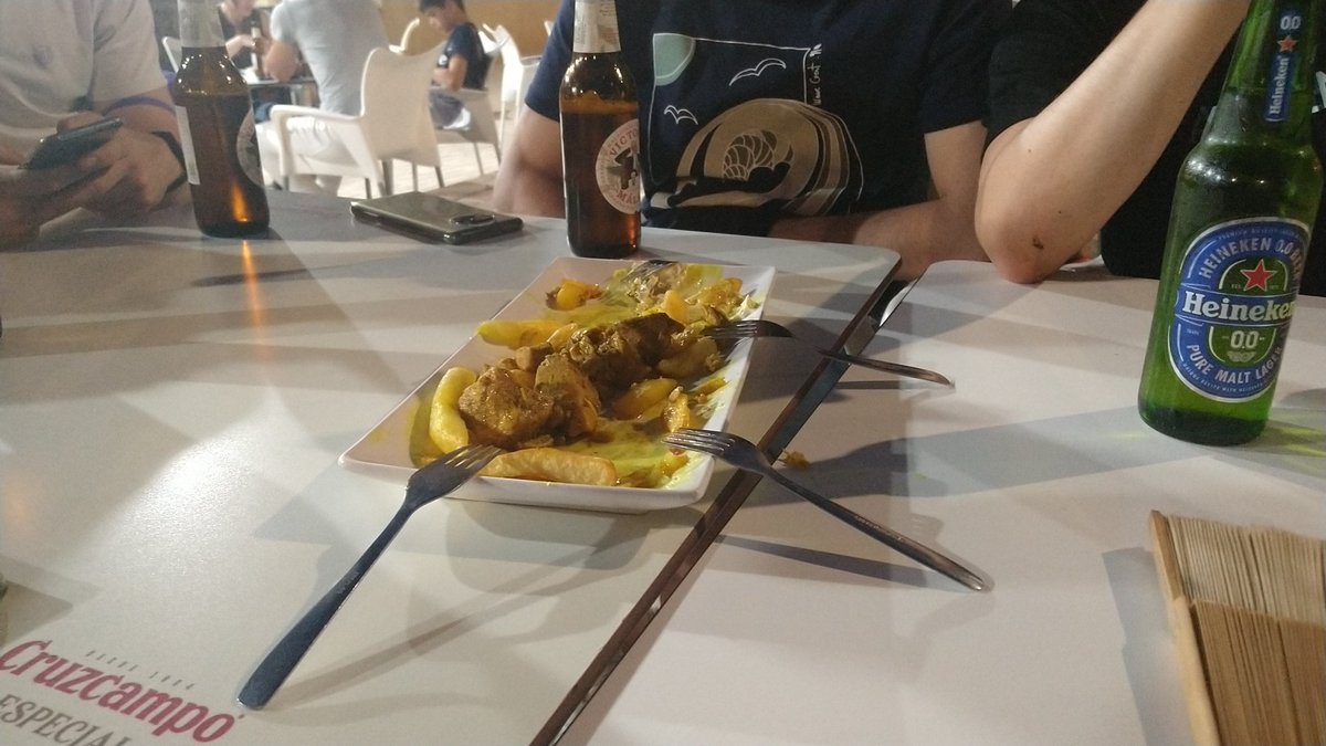 Martacl6's tweet photo. Estoy de tapas en el Barrio #Architaping @AyuntArchidona https://t.co/zb670AD7D9