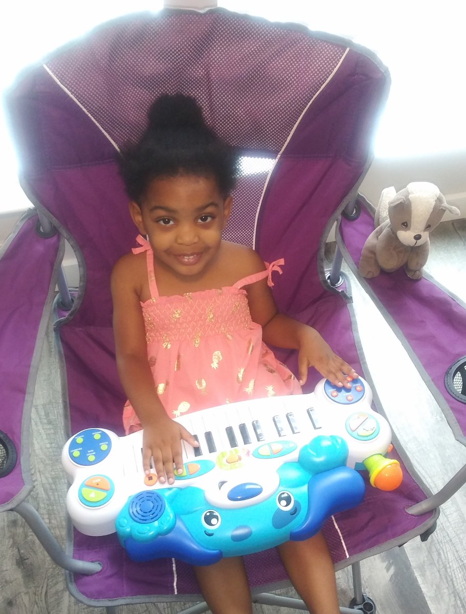 BT_TheSportsGuy's tweet photo. Aliyah with her favorite toy(s): Her Blue's Clues Music Machine & "Rocky" the squirrel🐿️ #BYK2WD@DU #VirtualScavengerHunt https://t.co/zlDEBForHA