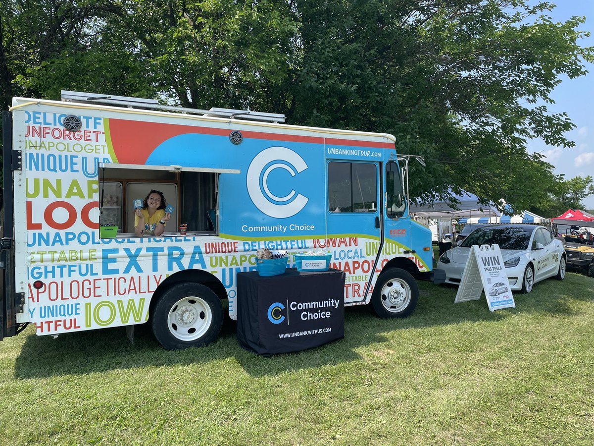UnbankWithUs's tweet photo. Check us out at the @BigCountryBash this weekend! Sign up to win the Tesla and grab a koozie to keep your drink cool ๐๐ฅค
#UNbankforgood #BigCountryBash https://t.co/xbzGBWEl3m
