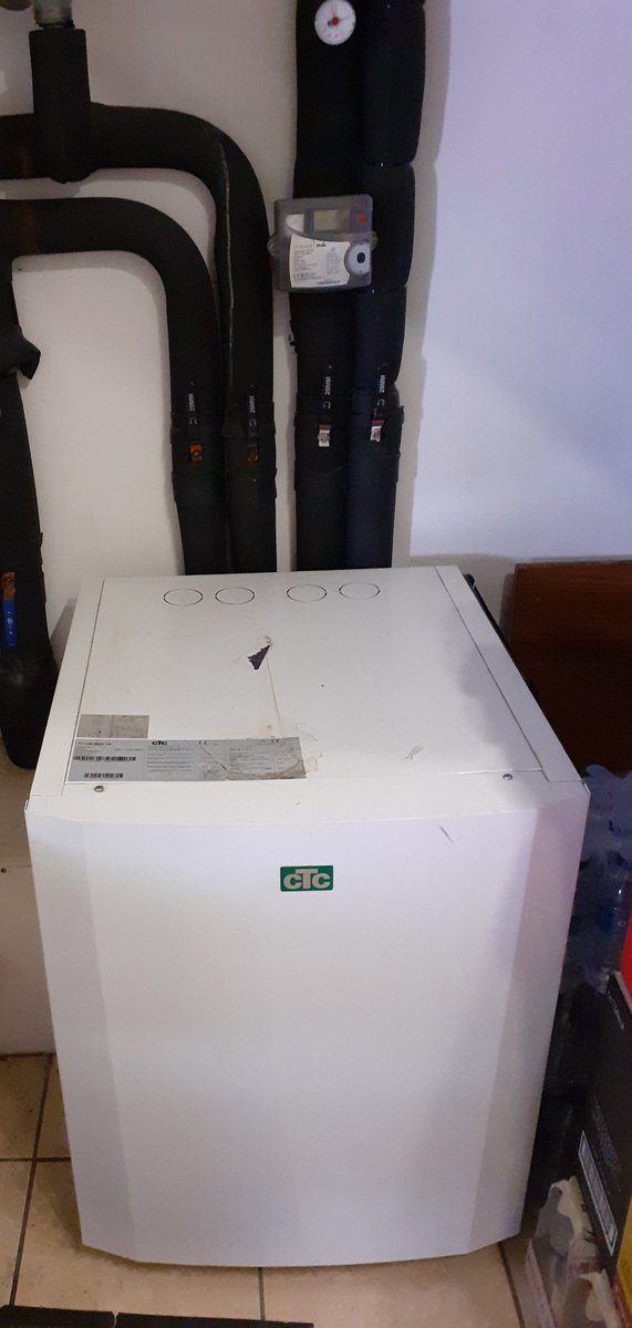 UK_CTC's tweet image. One of our Area Managers visited an instillation he'd fitted prior to joining #TeamCTC 8 years ago, 17kW #GroundSource on #Boreholes in a commercial building in #Wales #heatpumps #renewables #gogreen #Snowdonia