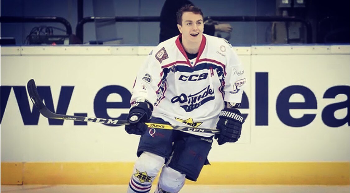CraigTMoore's tweet photo. Let’s try this again… 😂

Can’t wait to be back @DundeeStars for the 21/22 season! 🔴⚪️🔵 #COYStars https://t.co/rVQlcOfCqZ