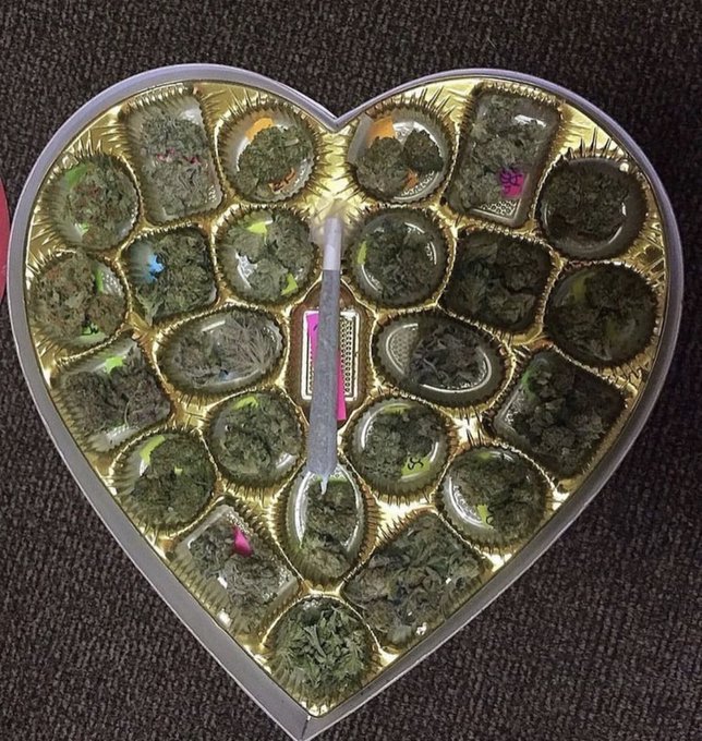 one way to make me drop my pants https://t.co/4IlsdGDEbY