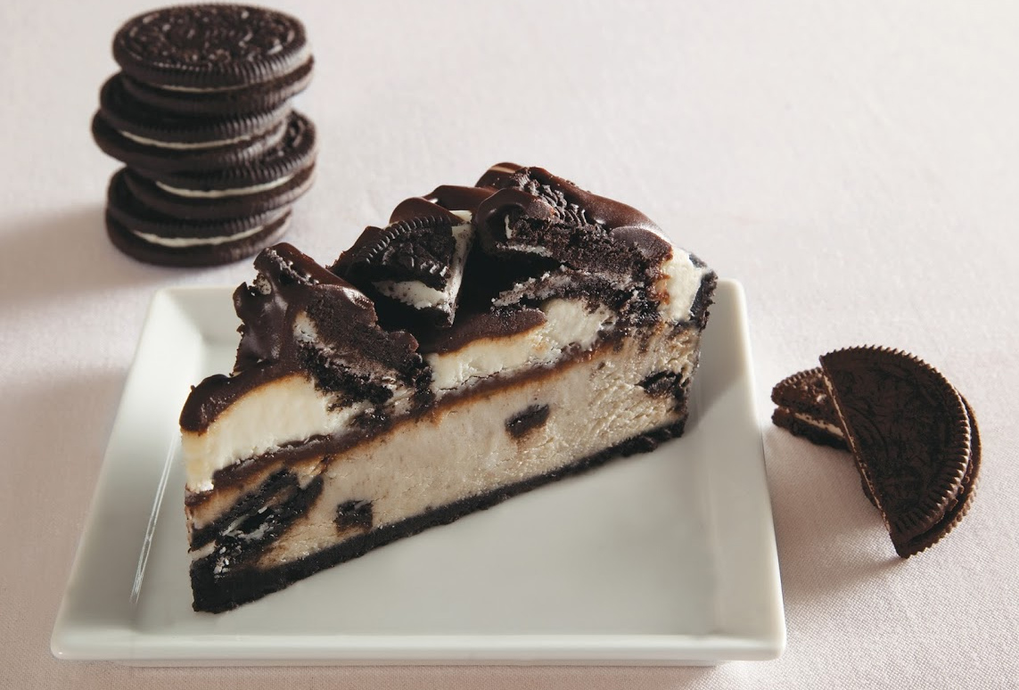 bakemag's tweet image. Eli's Cheesecake is teaming up with another Chicago eatery for a unique tasting experience. bit.ly/3hd3mhQ