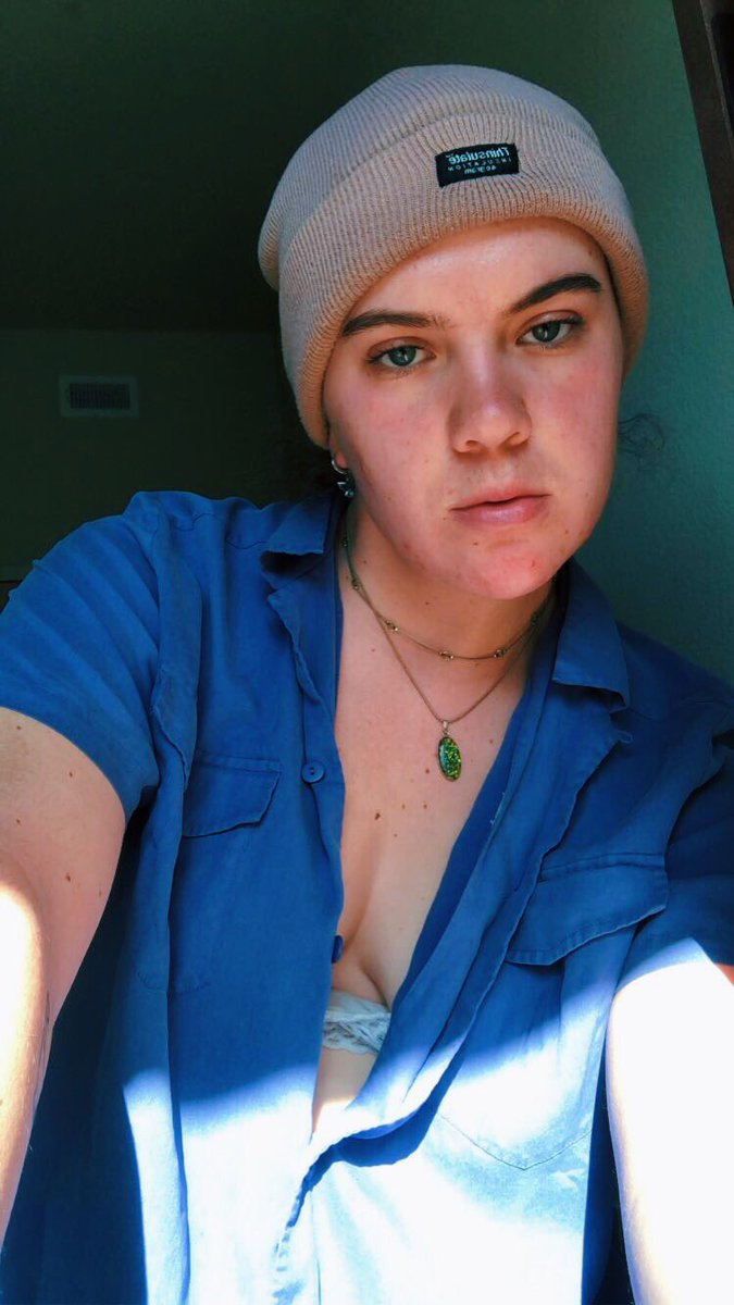 KaleSilverstein's tweet photo. a concerning amount of men (1) have asked me out in the past few days so i am offering these photos as a PSA https://t.co/4y5rVOFZRO