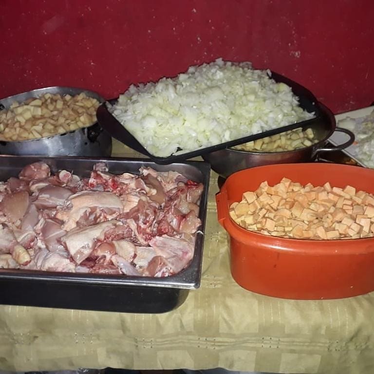 FetraesMdP's tweet photo. JORNADA NACIONAL🇦🇷 #MaxiYDarío

 Imágenes de la Jornada Nacional en nuestros Espacios Comunitarios!!🥘💪🍞

 #ArgentinaUnida 
@Irrompiblesmdp @efmontes @FetraesA @FerRaverta @SolidaridadFte @SolidaridadMd https://t.co/OBxinc2KqM