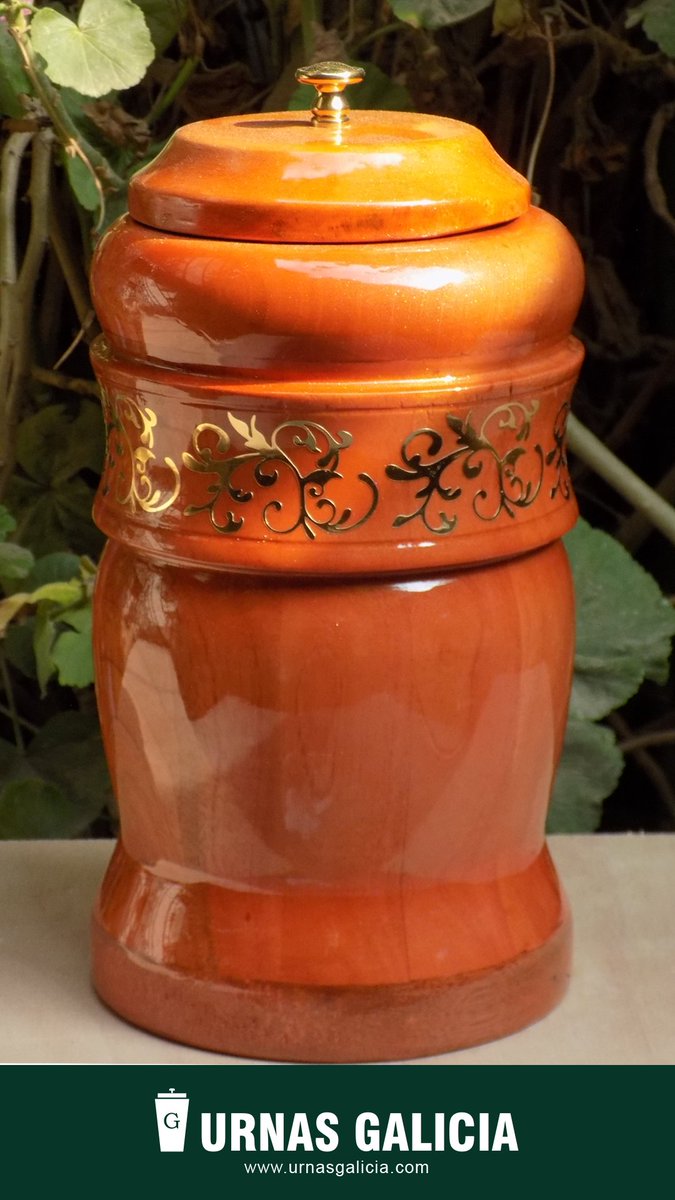 Urna Melquíades

Fabricada con Cedro rojo, jaladera metálica color oro en acabado brillante aperlado

Envíos gratis a toda la República Mexicana