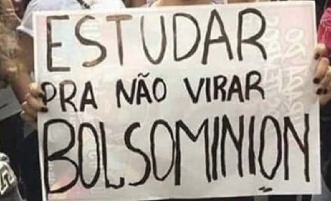 helder_rsilva's tweet photo. 15 milhões de desempregados.
10 Milhões passando fome.
17 milhões na miséria extrema.
520 mil mortes pelo Covid.
Denúncia de corrupção.
Denúncia de Prevaricação, relatora Rosa Weber.
O Brasil está sendo destruído e o Gado preocupado com a Globo.
#BoicoteAGlobo #ForaBolsonaro https://t.co/Hp97ZzDMaI
