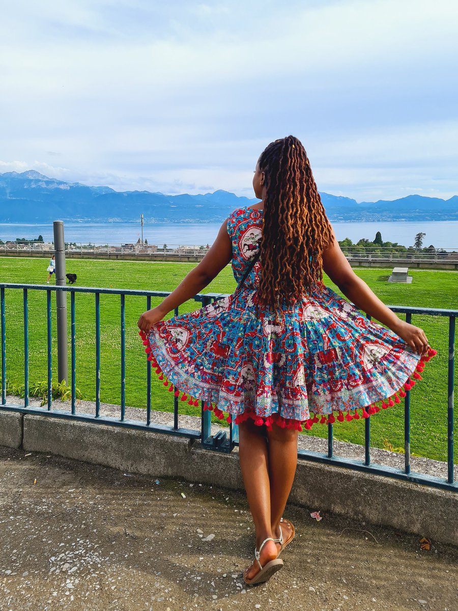 dhahabu's tweet photo. 📍Lac Léman. Suisse🇨🇭 
#travel #lausanne #switzerland #lacleman #lakelemon #summer #Summer2021 #summer21 https://t.co/hPWiHmztgF