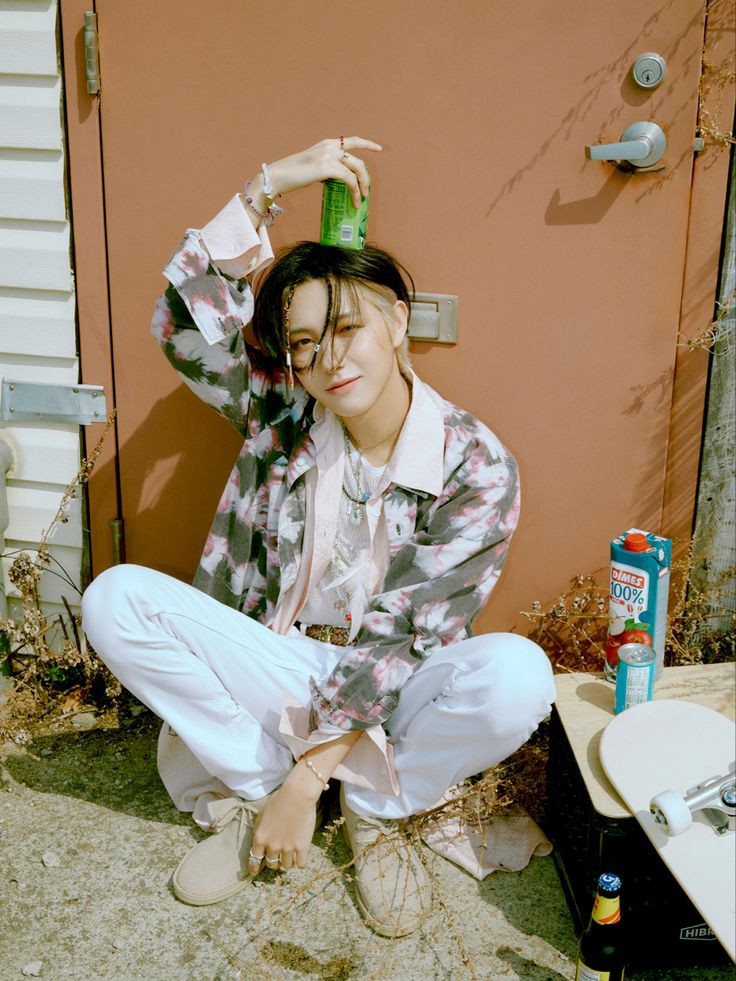 hai gua reiga, gua bkn newbie cuma gua newlife aja

mutualan rt/like
fambest dm aja ya makasih

#roleplayerindo #roleplayertwt #roleplayaccount #Rolerplayer #rpkpop #rpwindo #roleplayerkpop #roleplayer #roleplayeraccount #roleplayerindonesia