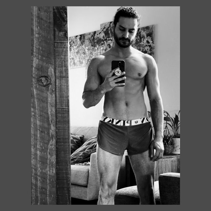 🤴🏽 https://t.co/G8P4Pj1Fye<a href="/tag/throwback"class="tags"><span>#throwback</span></a>