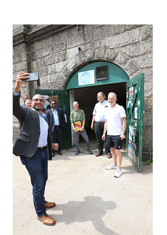 HanifKhan_1's tweet photo. Hounslow Council calls for residents to support archway businesses
👉🏼https://t.co/EsBrrAT70F
@Shansview @GuyLambert and I met up with Active360 in Kew Bridge which was part of “The Big Stand Up” for men’s health.
#loveyourlocalarches #archday
@LBofHounslow @archcompany @TfL https://t.co/2tB4KDTdHr