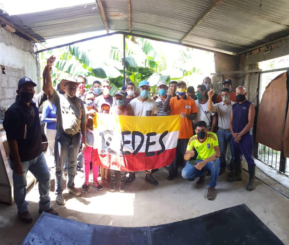 JaimeTorres300's tweet photo. “La verdadera unidad es la unidad del pueblo fraguada en sus luchas”. 
Defensa indeclinable de la Soberanía Nacional.
#QuePasoConREDES  #CNEHablenClaro https://t.co/crfvdJ5d6I