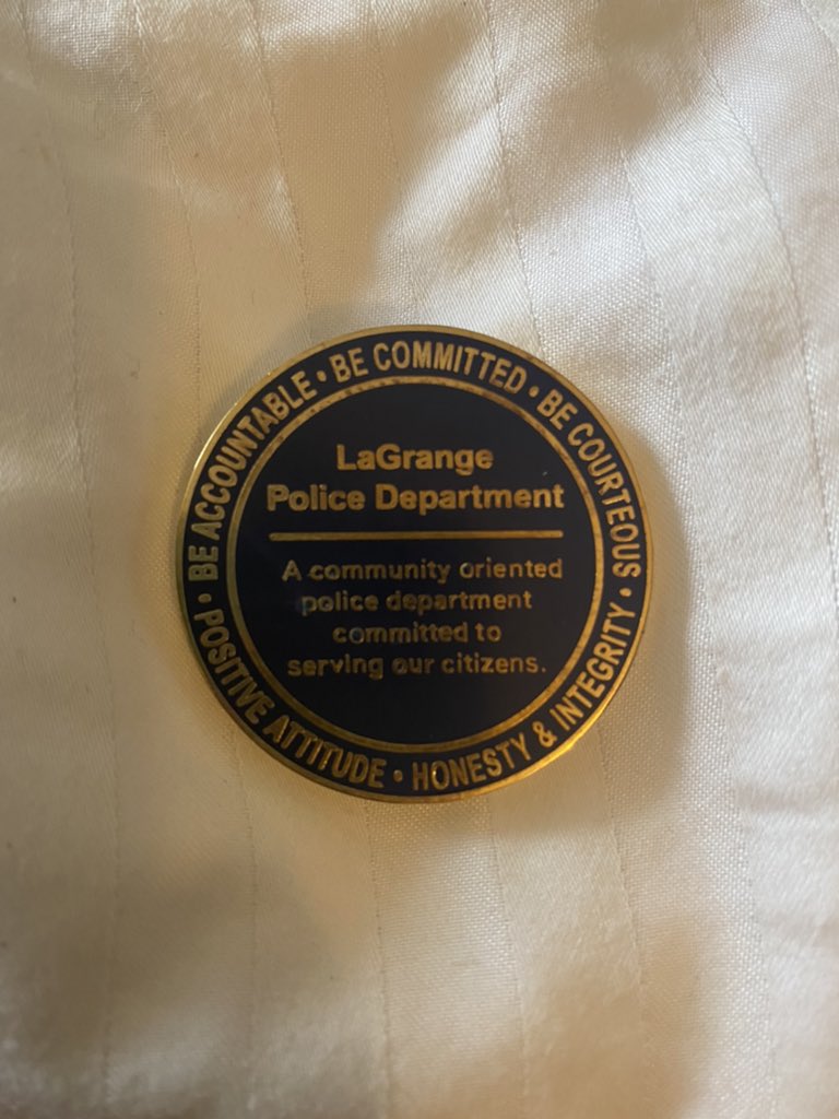mariahartwig's tweet photo. @LaGrangePolice has shown to be an exemplar in the pursuit of justice through #CommunityBasedPolicing - even their coin emphasizes #values. Kudos to Chief Dekmar for his relentless commitment to innovation 👏 @JohnJayCollege @JohnJayPres @TheIACP https://t.co/eXE2Xetq9J