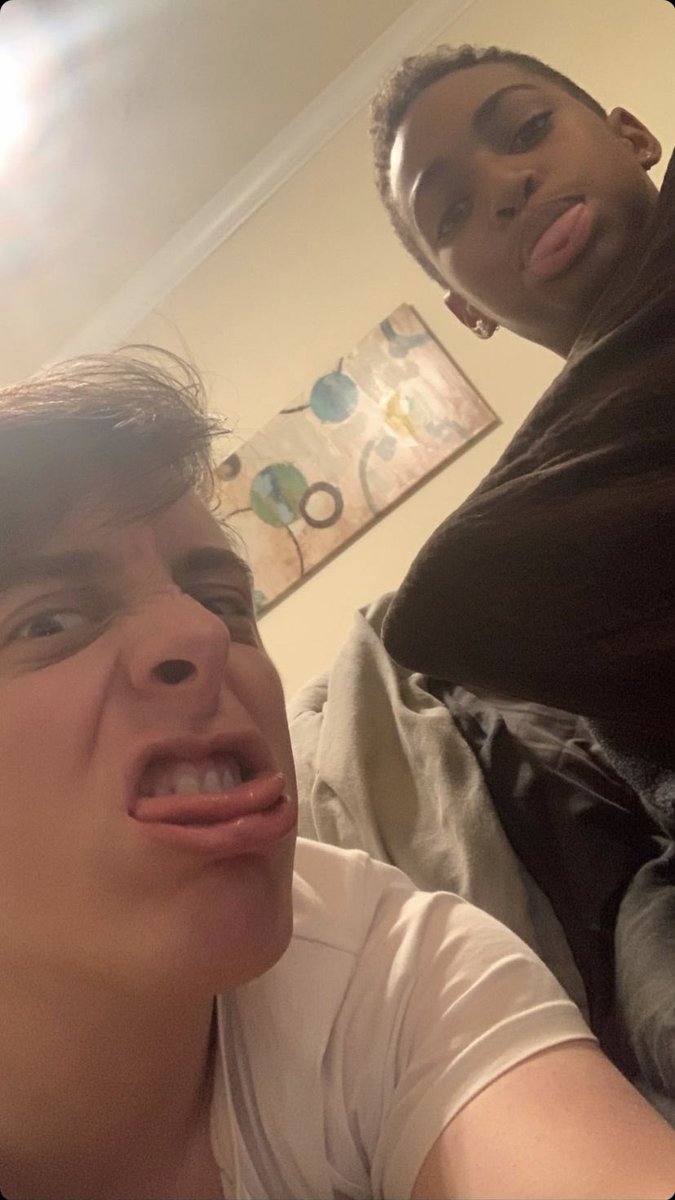 SandersUpdates's tweet photo. Thomas posted on his story! https://t.co/W6dIlvmKiL